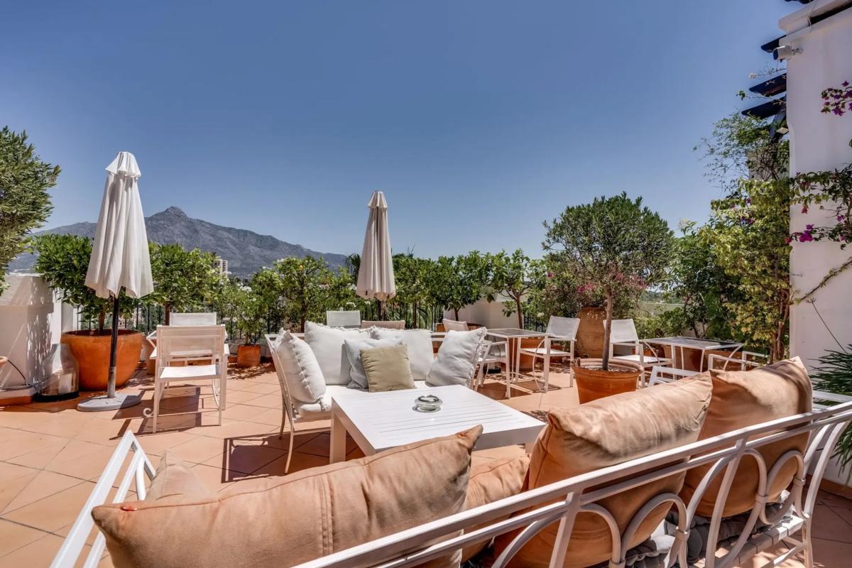 Продажа пентхауса на Barrio Nueva Andalucía, Марбелла photo 2