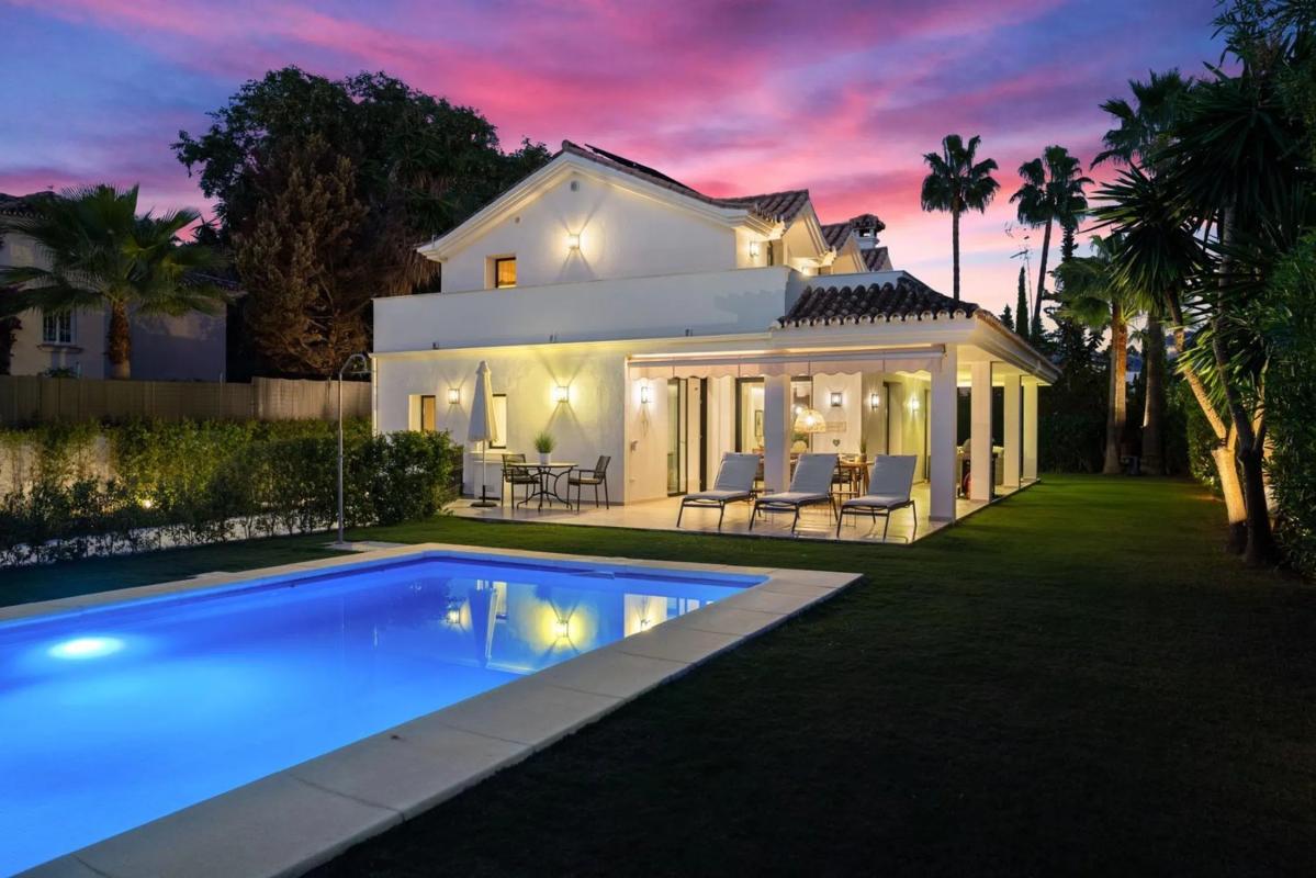 Продажа отдельного шале в Barrio Nueva Andalucía, Марбелла photo 4