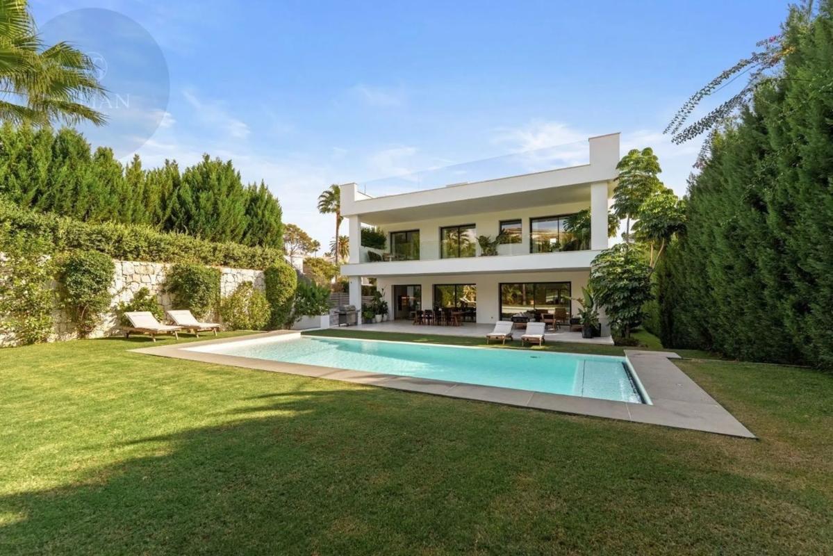 Sale of independent chalet in Nueva andalucia, Marbella
photo 5