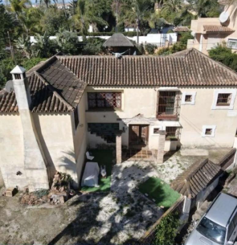 Продажа отдельного шале в  Calle 18B Nva Andaluc, Марбелла photo 3