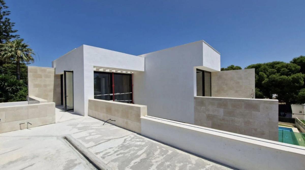 Продажа отдельного шале в Calle 18B Nva Andaluc, Марбелла photo 4