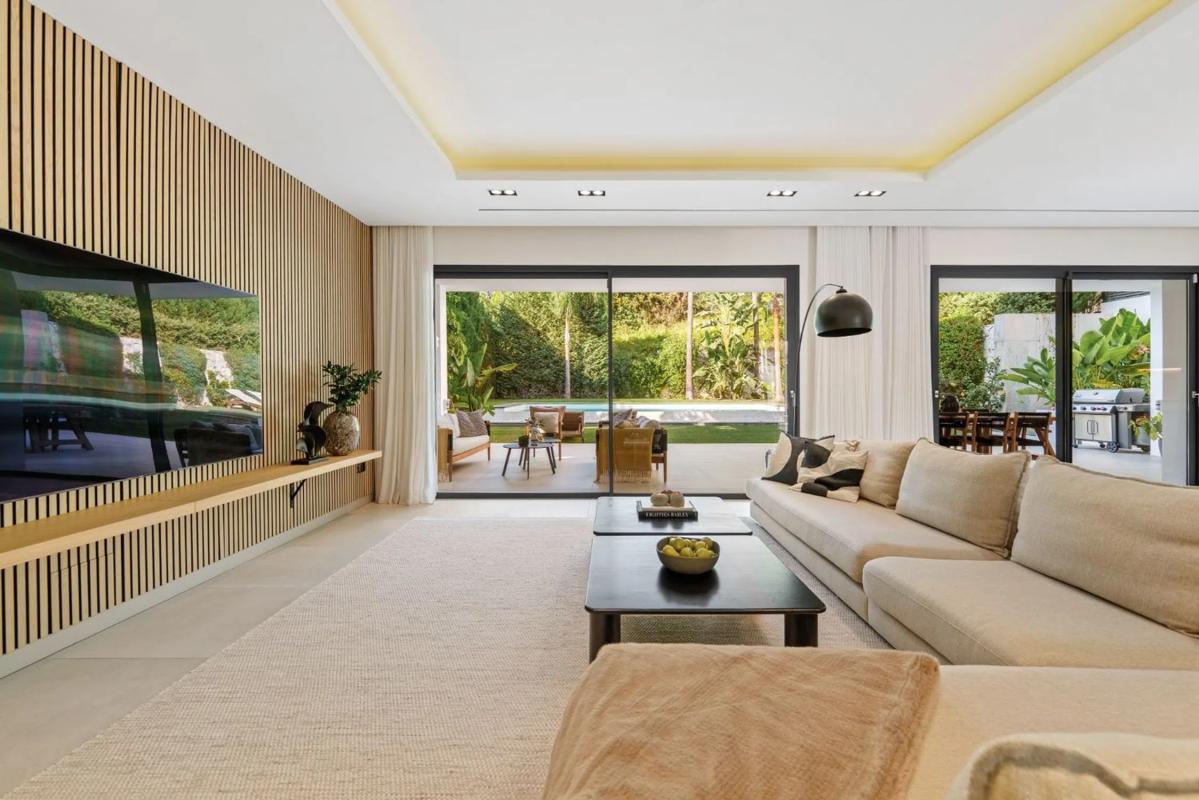 Sale of independent chalet in Calle 13B Nva Andaluc, Marbella
photo 5