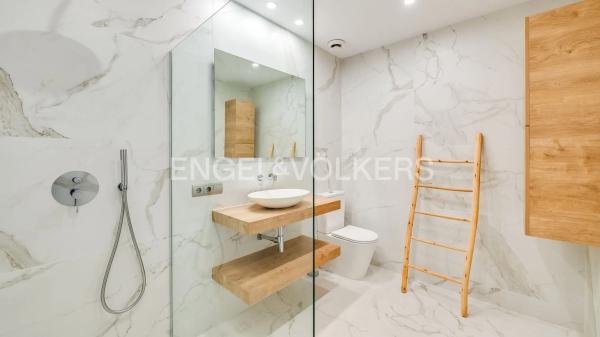 Piso en venta en Calle los Tilos, Marbella
photo 1