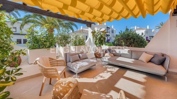 Piso en venta en Calle los Tilos, Marbella
thumbnail 1
