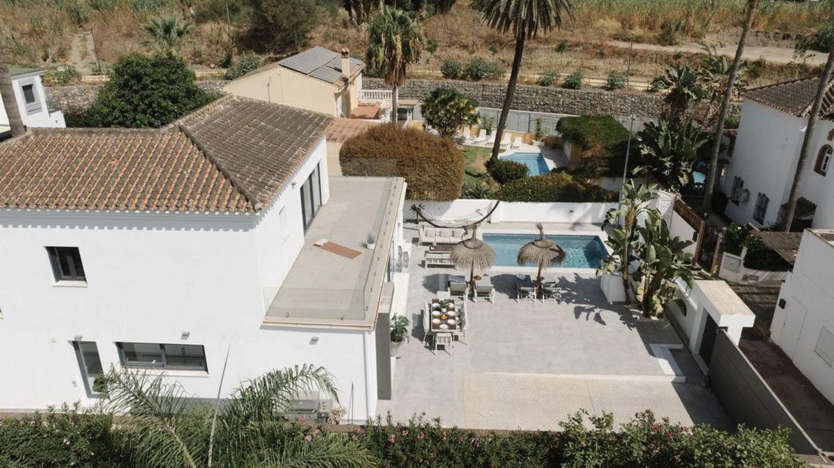 Sale of independent chalet in Calle 03B Nva Andaluc, Marbella
photo 3