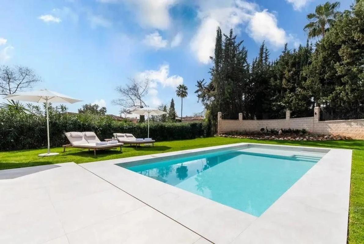 Продажа отдельного шале в  Barrio Nueva Andalucía, Марбелла photo 3
