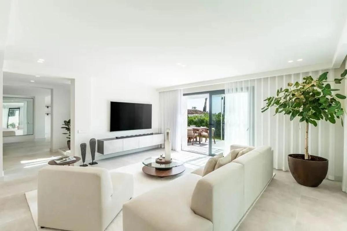 Продажа отдельного шале в  Barrio Nueva Andalucía, Марбелла photo 5
