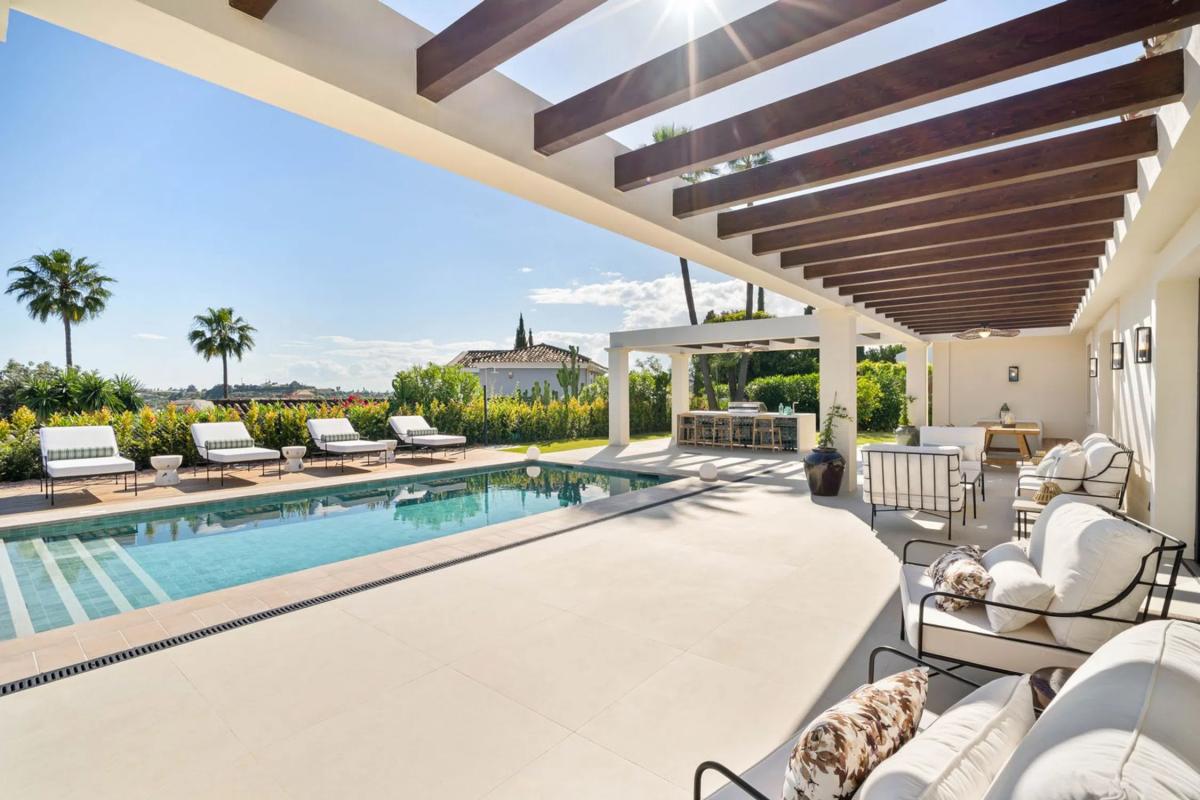 Продажа отдельного шале в Barrio Nueva Andalucía, Марбелла photo 1