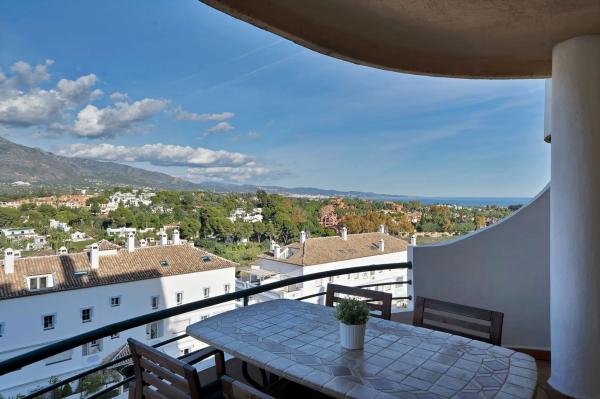 Piso en venta en Calle de las Adelfas, Marbella
 photo 4