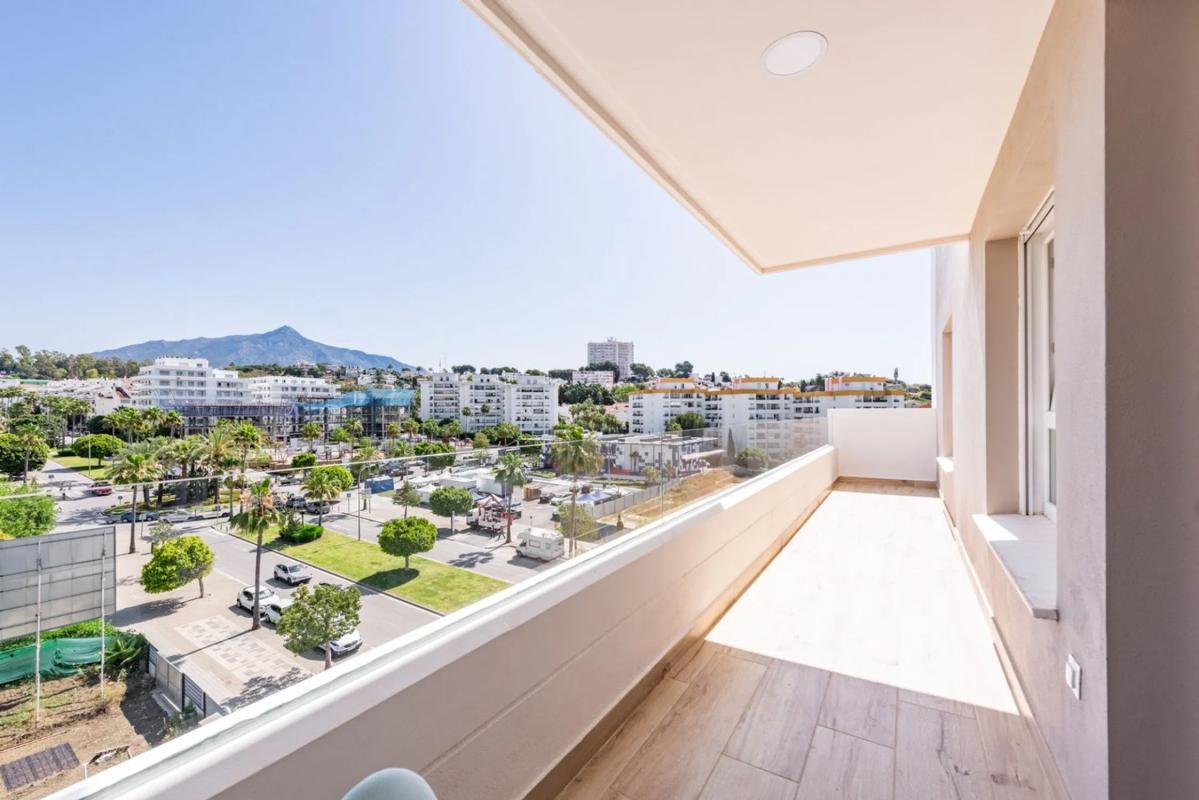 Venta de piso en Barrio Nueva Andalucía, Marbella
photo 1