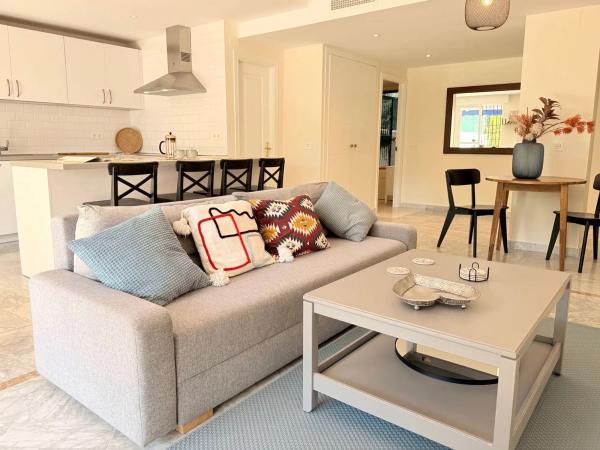 Piso en venta en Calle Río Danubio, Marbella
photo 1