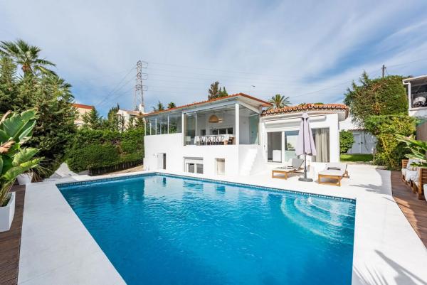 Частный шале на продаже в Barrio Nueva Andalucía, Марбелла photo 1