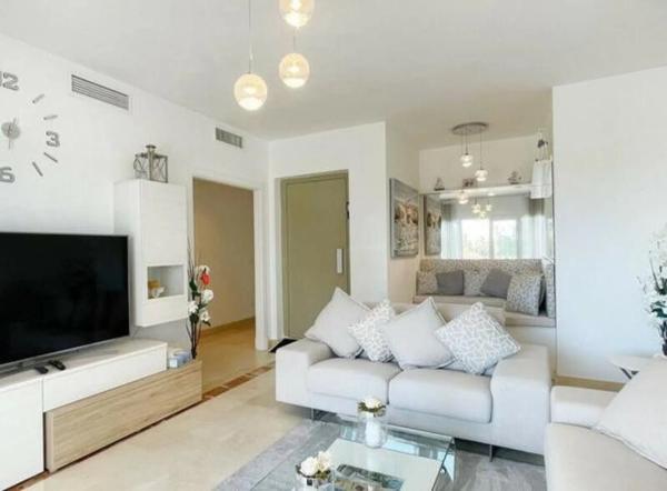Duplex en venta en Calle las Ventas, Marbella photo 4