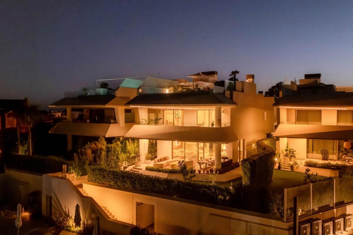 Venta de chalet independiente en Barrio Nueva Andalucía, Marbella
photo 1