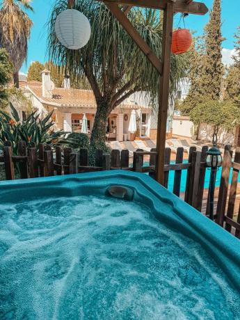 Independent chalet for sale in Calle Los Jazmines, Marbella
 photo 1