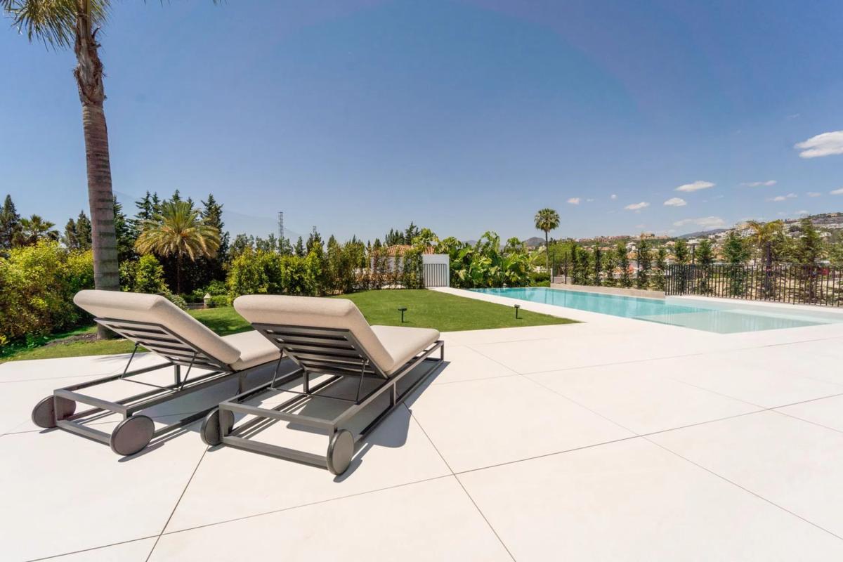 Venta de chalet independiente en Barrio Nueva Andalucía, Marbella
photo 3