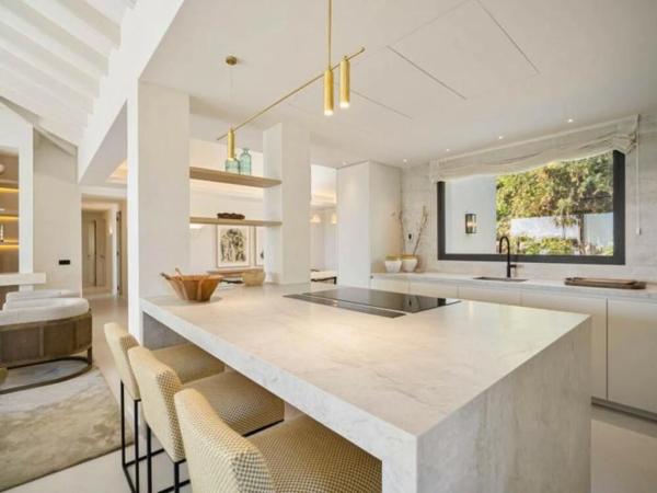 Independent chalet for sale in Calle el Califa, Marbella
 photo 4