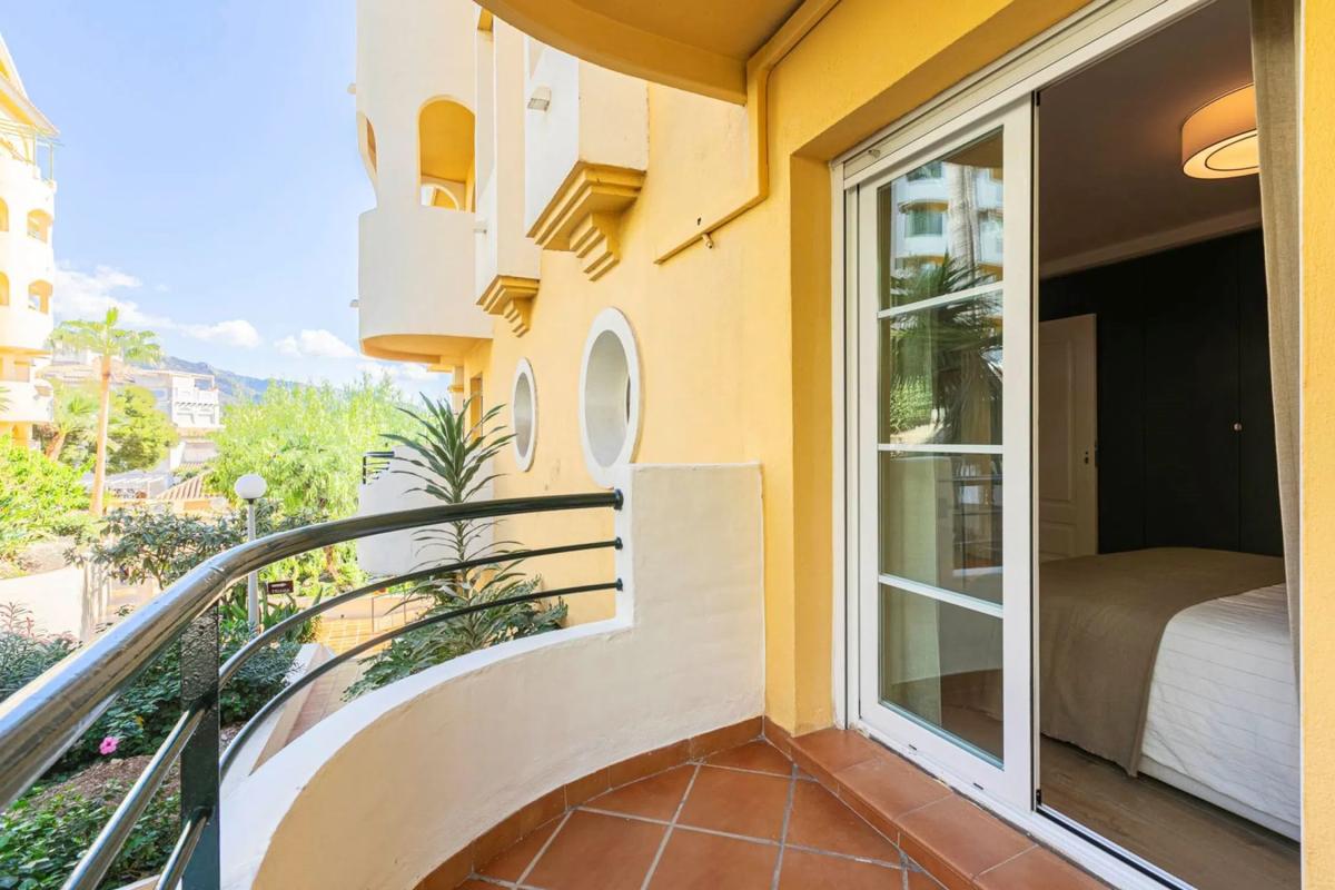 Venta de duplex en CL MANOLETE-NVA ANDALUCIA, Marbella photo 4