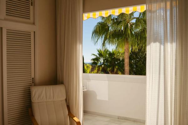 Piso en venta en CL GARDENIAS LAS, 3, Marbella
photo 1