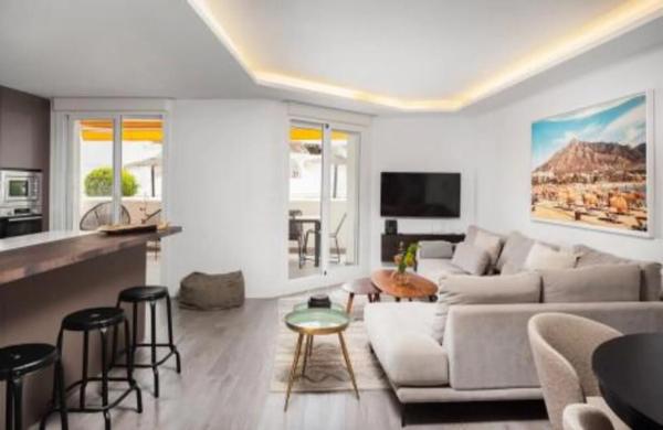 Piso en venta en Calle Yedras, Marbella
 photo 1