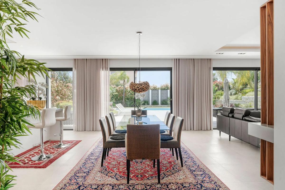 Sale of independent chalet in CL HORTENSIAS LAS, 25, Marbella
photo 4