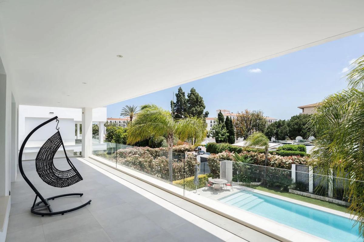 Sale of independent chalet in CL HORTENSIAS LAS, 25, Marbella
photo 5
