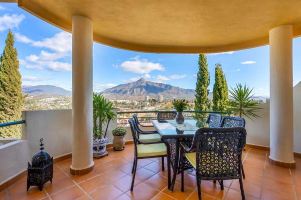 Piso en venta en Calle de las Adelfas, 8, Marbella
 photo 1