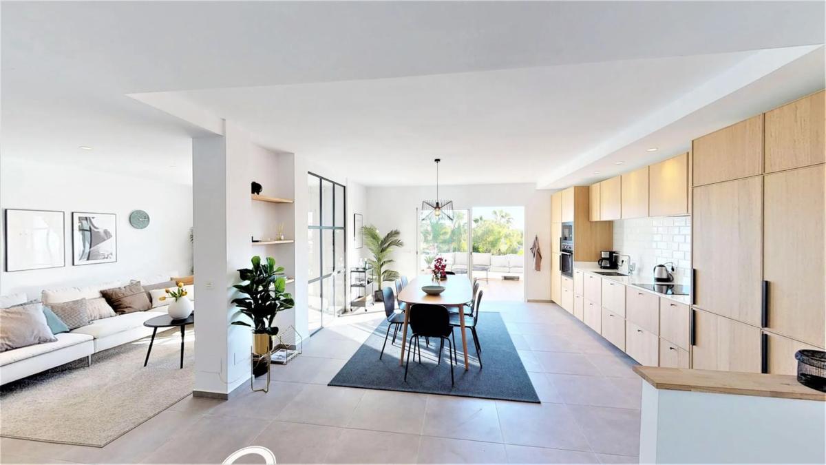 Venta de piso en Barrio Nueva Andalucía, Marbella
photo 3