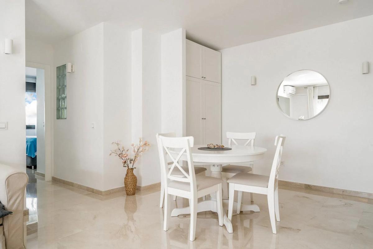 Venta de piso en Calle Azahar, Marbella
 photo 4