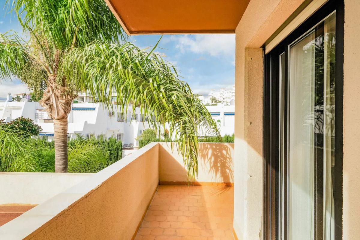 Venta de piso en Calle Azahar, Marbella
 photo 5