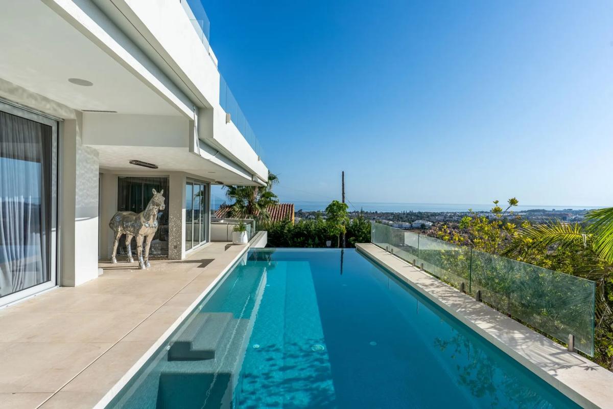 Venta de chalet independiente en Calle las Amapolas, Marbella
photo 1