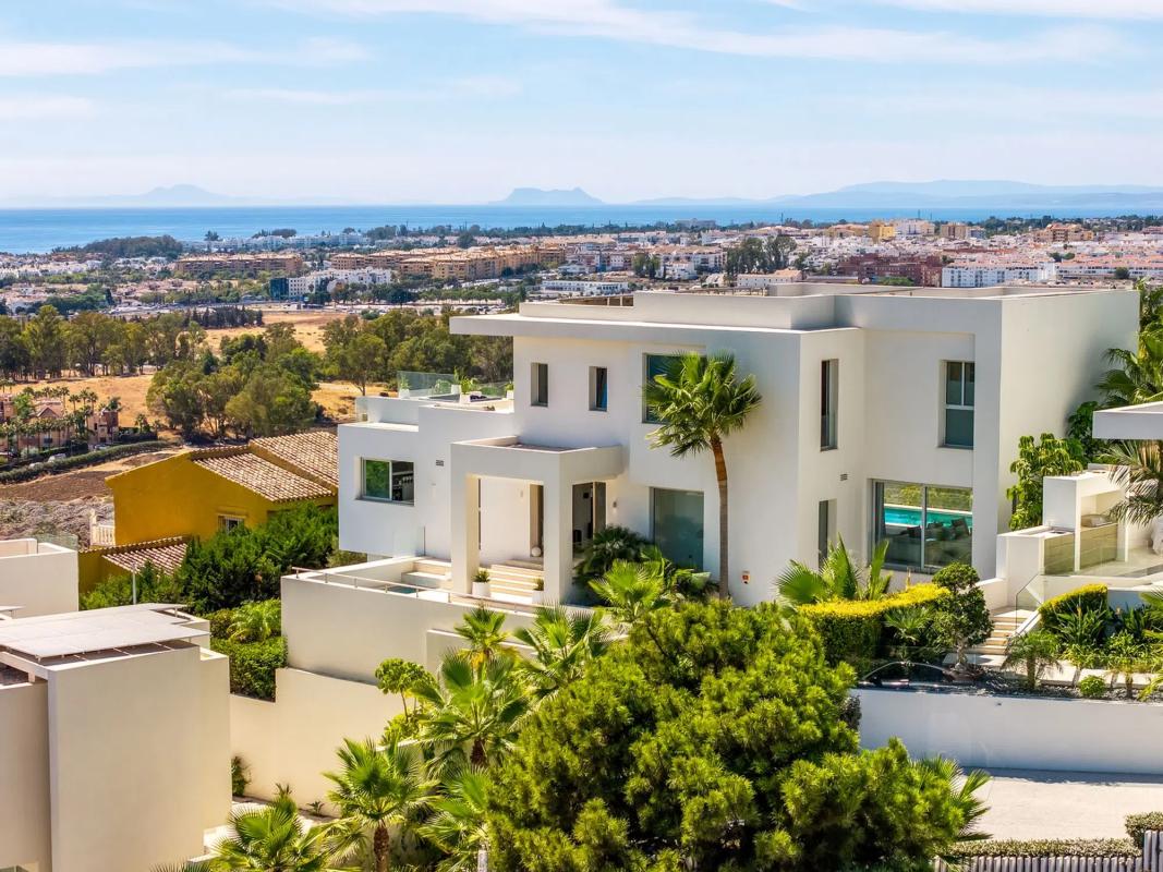 Venta de chalet independiente en Calle las Amapolas, Marbella
photo 2