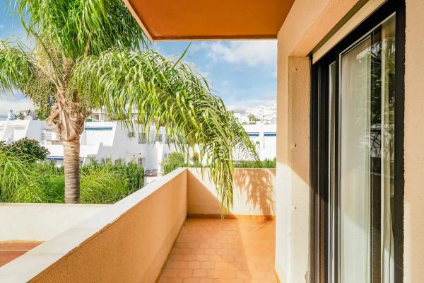 Mieszkanie na sprzedaż w  Calle las Acacìas, 6, Marbella photo 4
