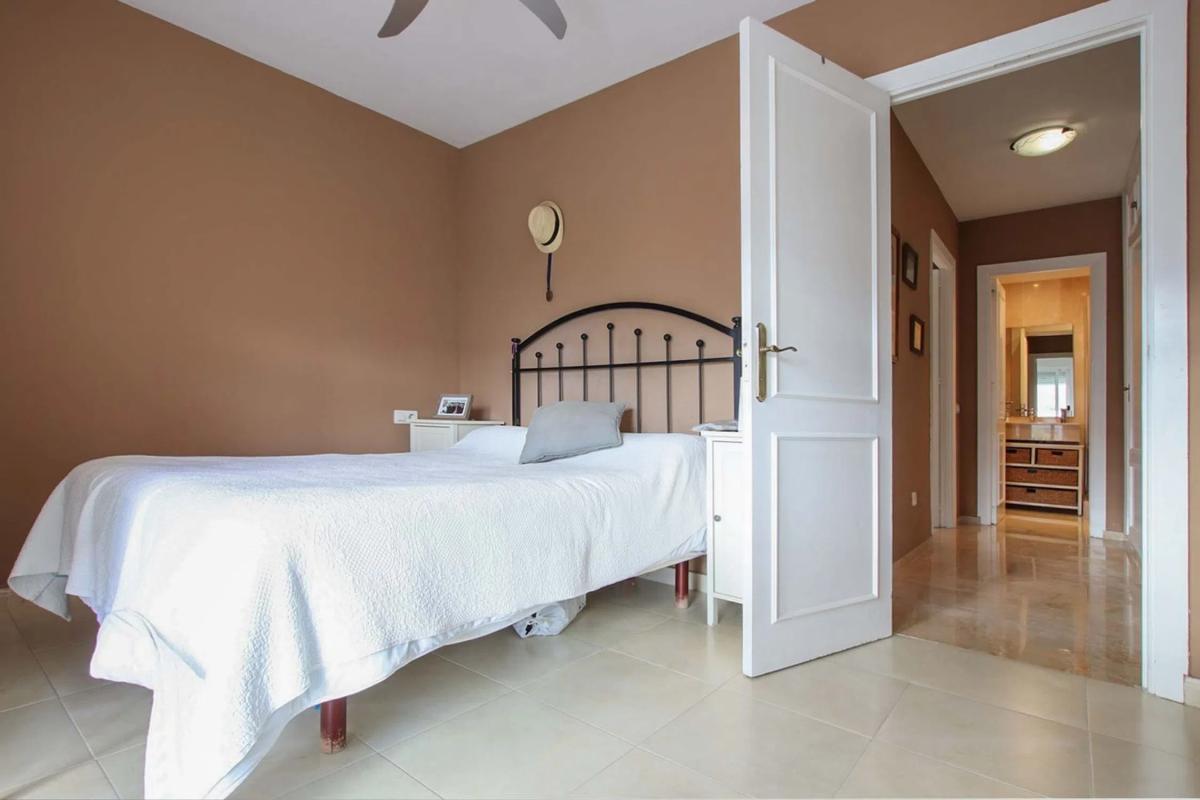 Venta de piso en CL ACACIAS LAS, 23, Marbella
 photo 3