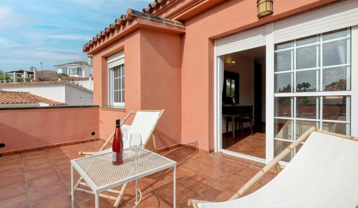 Venta de chalet independiente en Barrio Nueva Andalucía, Marbella
photo 3