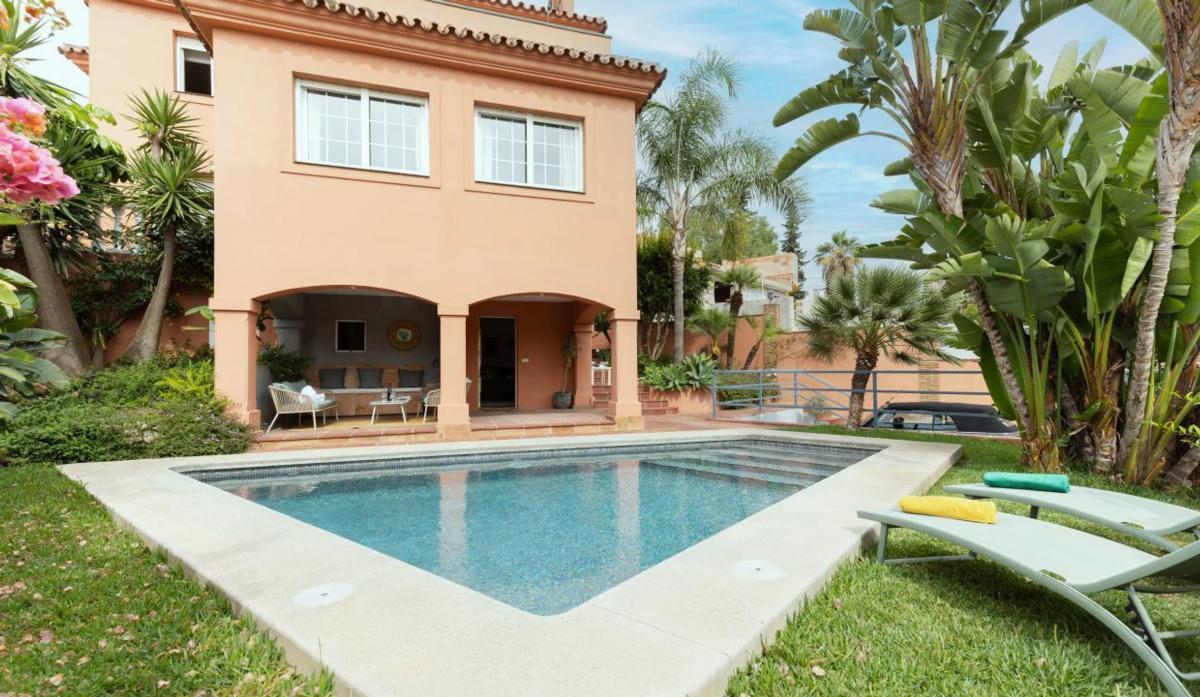 Venta de chalet independiente en Barrio Nueva Andalucía, Marbella
photo 4