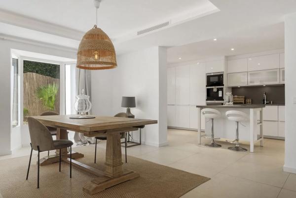 Independent chalet for sale in Barrio Nueva Andalucía, Marbella
 photo 1