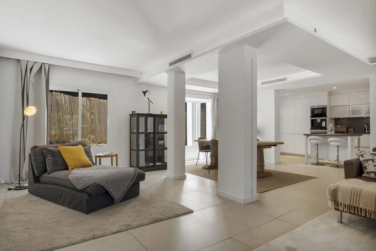 Venta de chalet independiente en Barrio Nueva Andalucía, Marbella
 photo 2