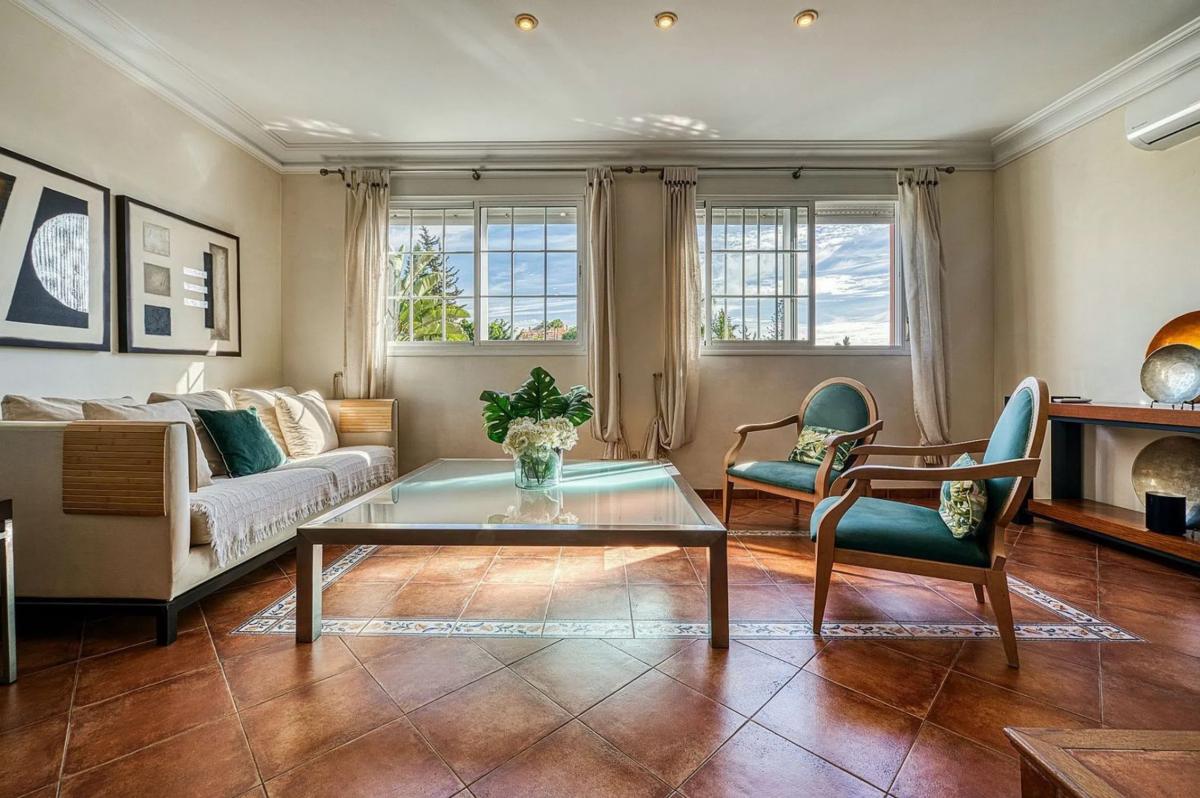 Venta de chalet independiente en Barrio Nueva Andalucía, Marbella
photo 1