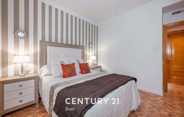 Piso en venta en Calle los Jazmines, 66 B, Marbella
 photo 1