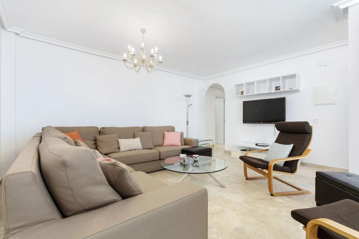 Venta de piso en Calle las Ventas, 2, Marbella
photo 1