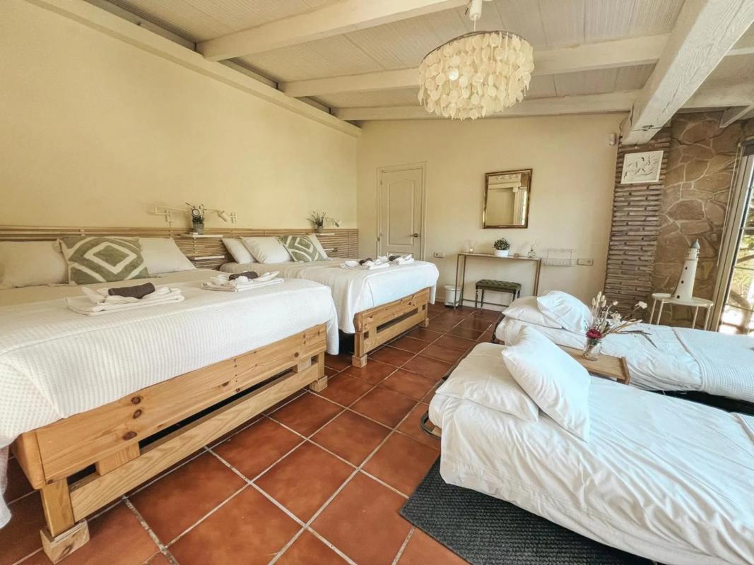Venta de chalet independiente en Calle los Jazmines, 455 -196, Marbella
 photo 2