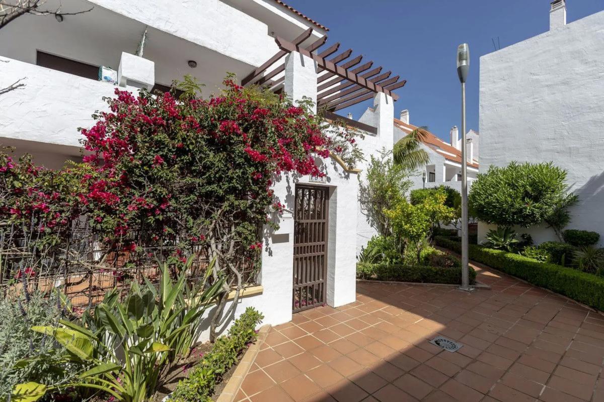 Продажа квартиры на Barrio Nueva Andalucía, Марбелла
 photo 2
