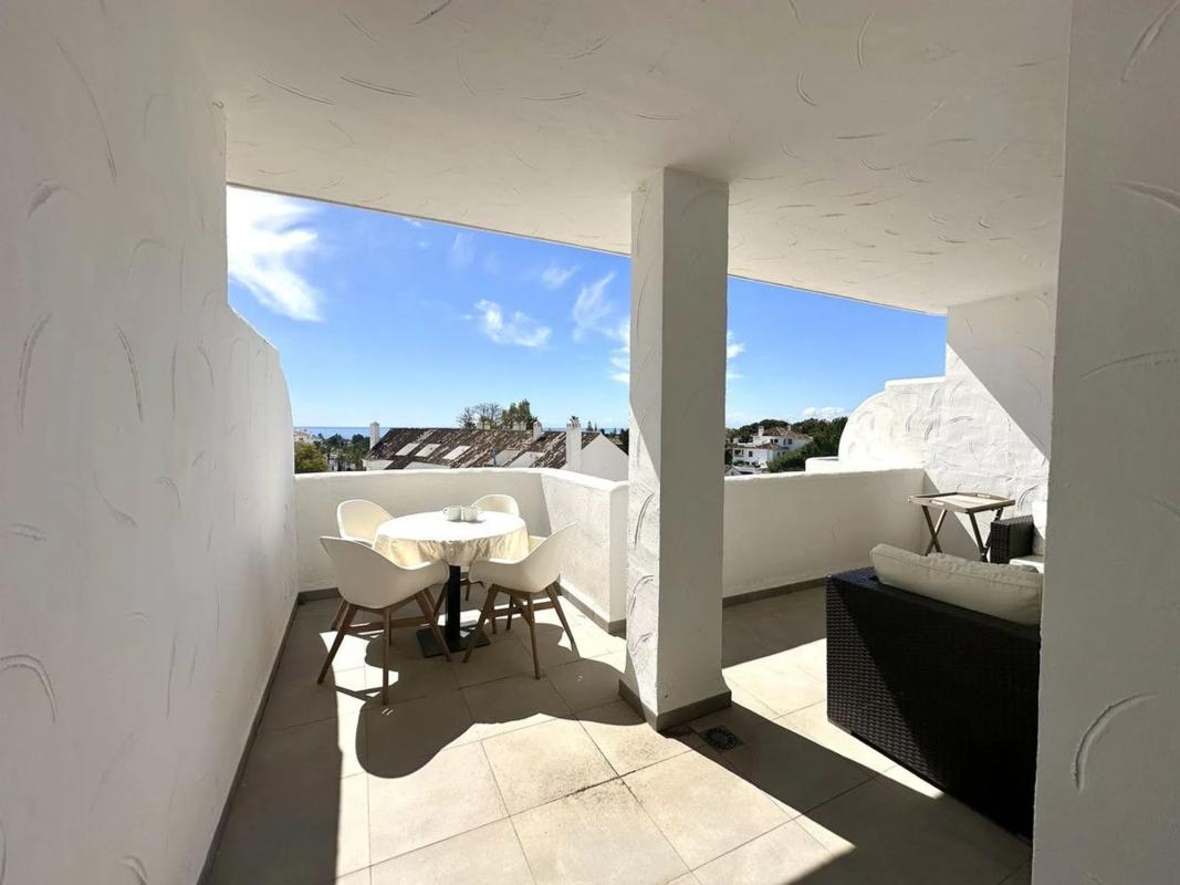 Venta de duplex en Calle Yedras, Marbella photo 3