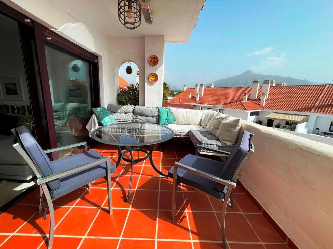 Venta de piso en Barrio Nueva Andalucía, Marbella
photo 1