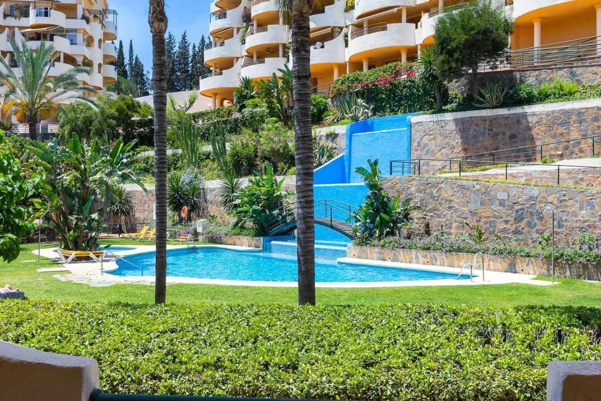 Venta de duplex en Avenida de Manolete, 533, Marbella photo 1