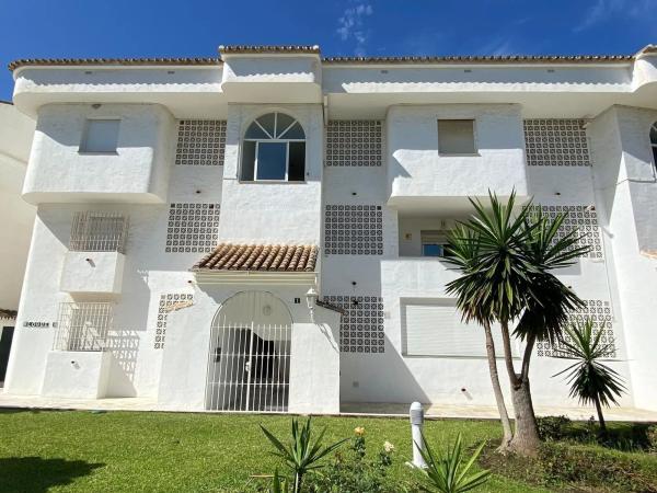 Mieszkanie na sprzedaż w  Calle de las Adelfas, Marbella photo 3
