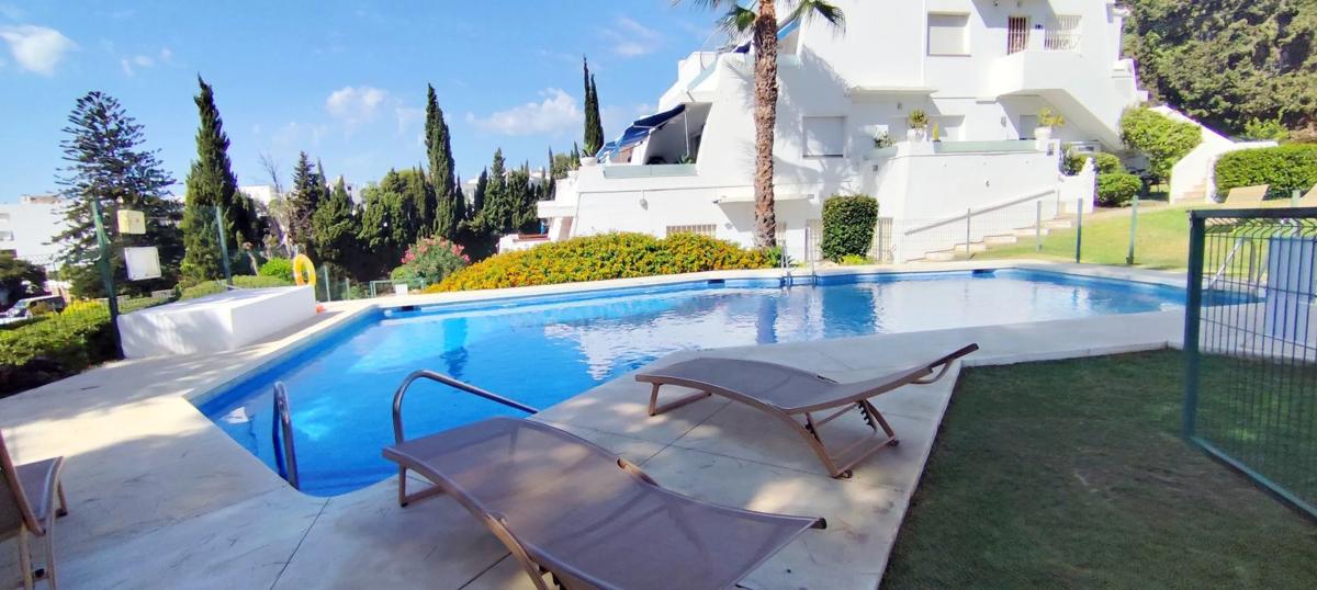 Venta de piso en Calle las Acacìas s/n, Marbella
photo 1