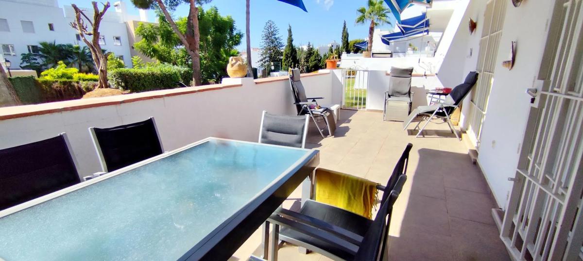 Venta de piso en Calle las Acacìas s/n, Marbella
photo 2