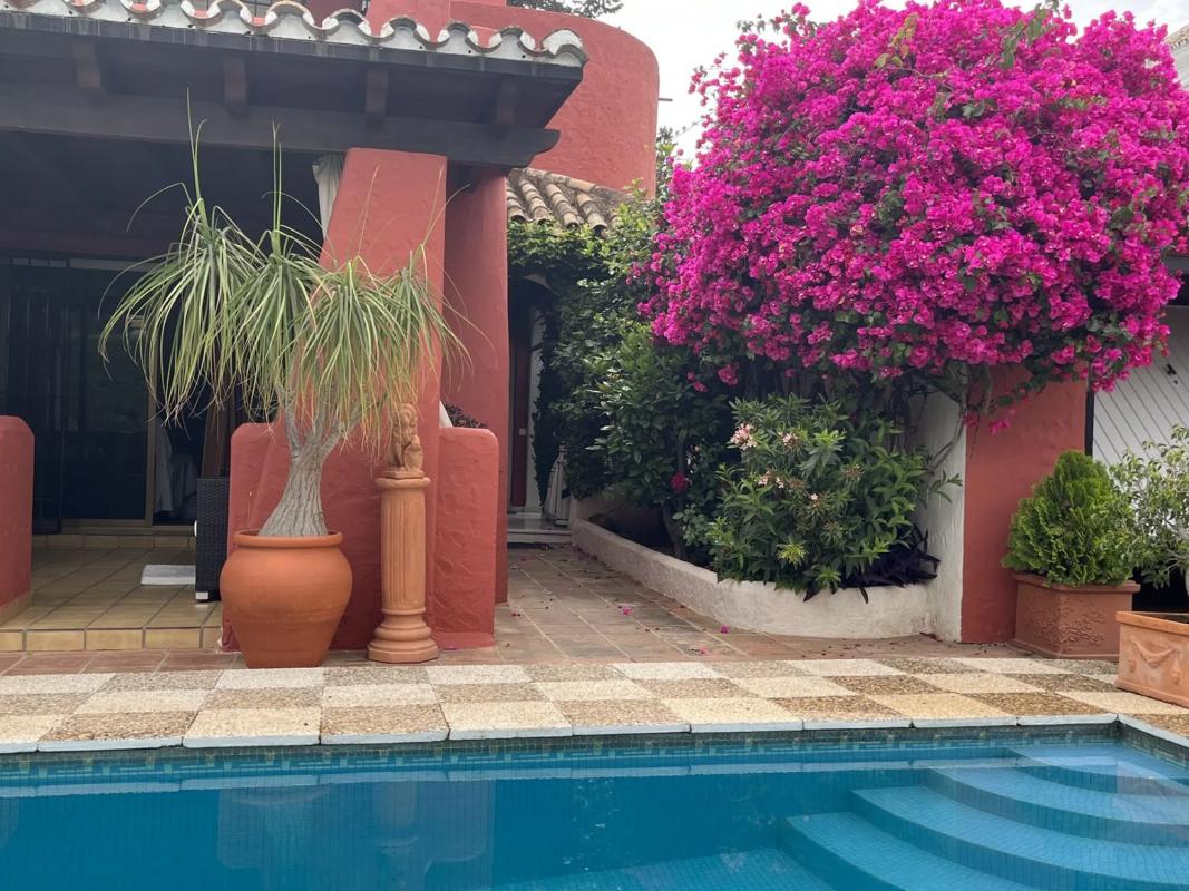 Venta de chalet independiente en Barrio Nueva Andalucía, Marbella
 photo 3